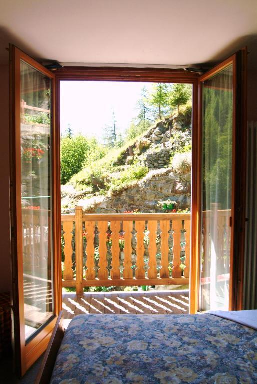 Hotel Genzianella Champoluc Room photo